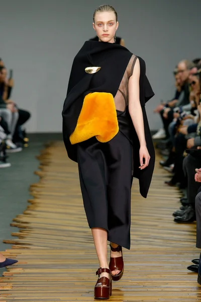 Look 33